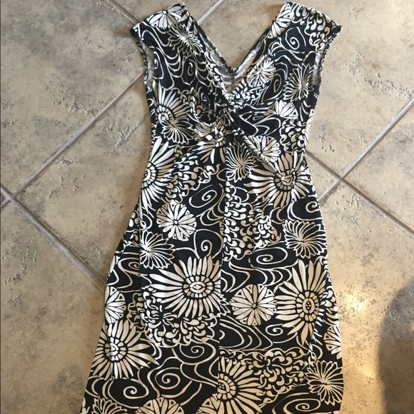 Like new Black and white dress for work or play! - Picture 1 of 3